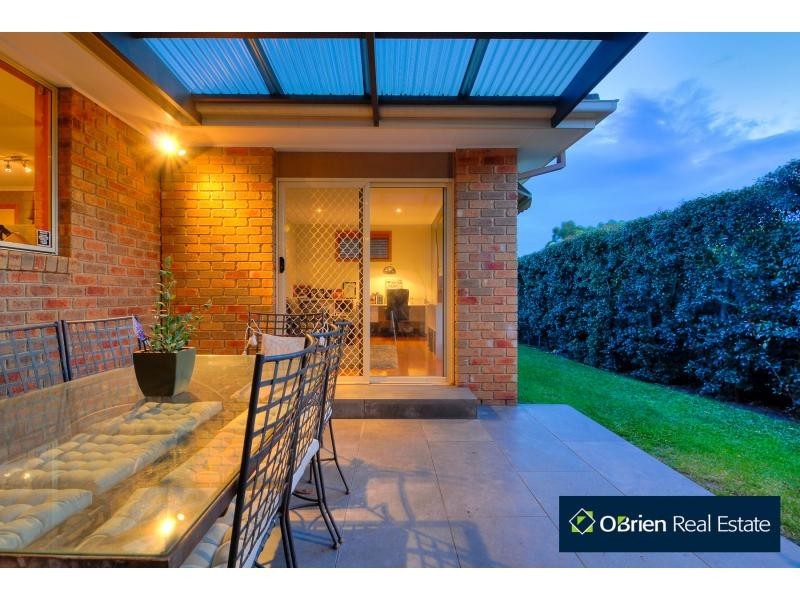 11 Sunnyside Drive, Berwick VIC 3806