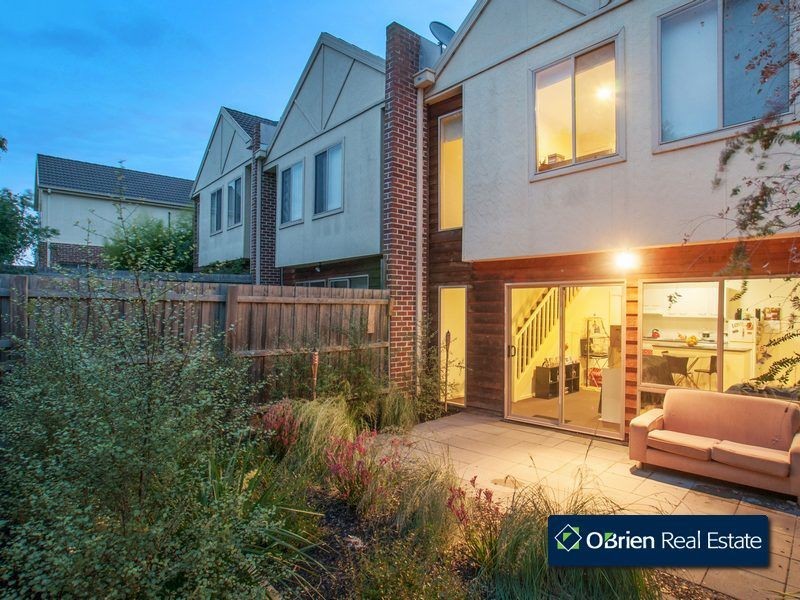 12/ 2-6 Jerilderie Drive, Berwick VIC 3806