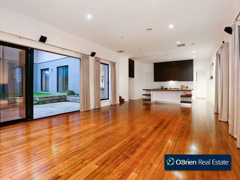 127-129B Brisbane Street, Berwick VIC 3806