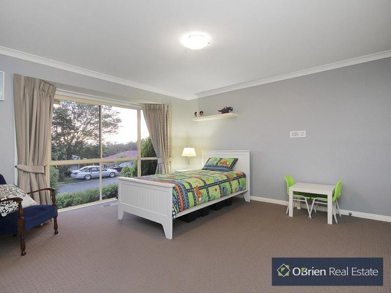 16 Breyleigh Drive, Pakenham VIC 3810