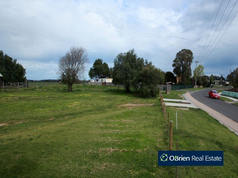 104, 106 & 108 Crooke Street, Bairnsdale VIC 3875