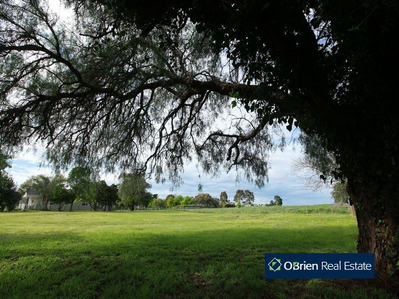 104, 106 & 108 Crooke Street, Bairnsdale VIC 3875