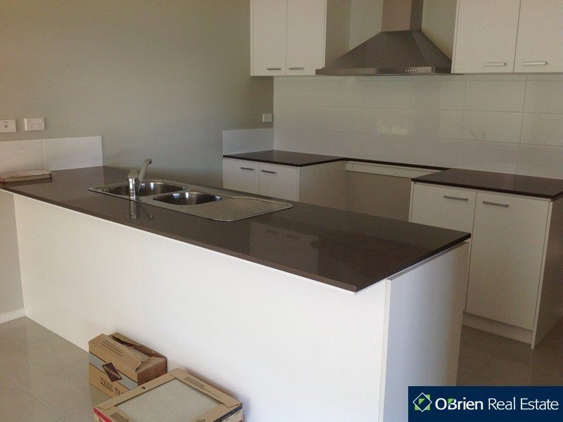 3 Goulburn Street, Cranbourne East VIC 3977