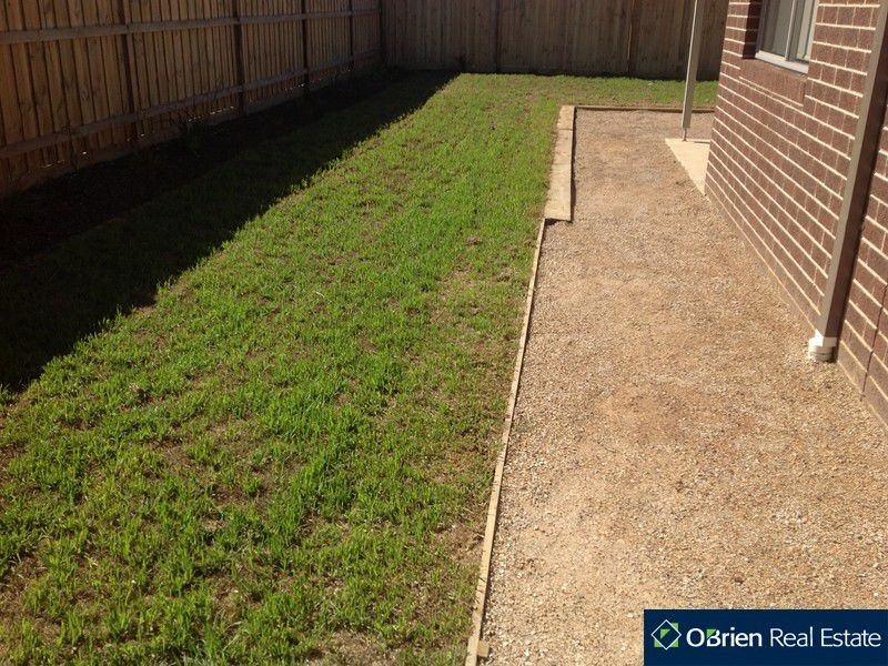 3 Goulburn Street, Cranbourne East VIC 3977