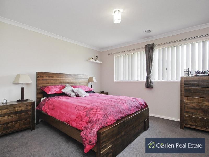57 Ardent Crescent, Cranbourne East VIC 3977