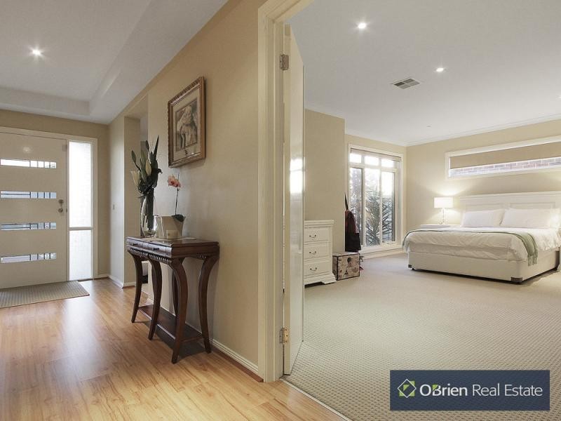 6 Wesson Way, Cranbourne East VIC 3977