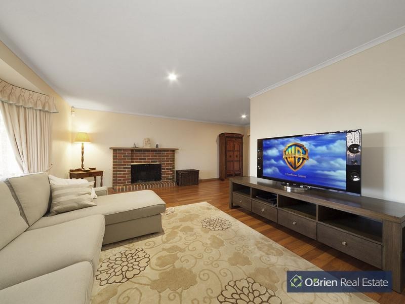 4 Jancol Court, Berwick VIC 3806