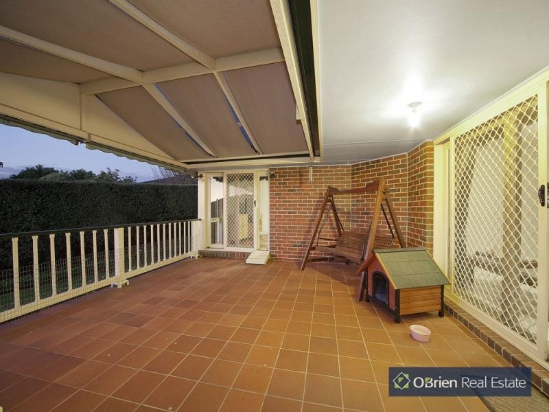 4 Jancol Court, Berwick VIC 3806