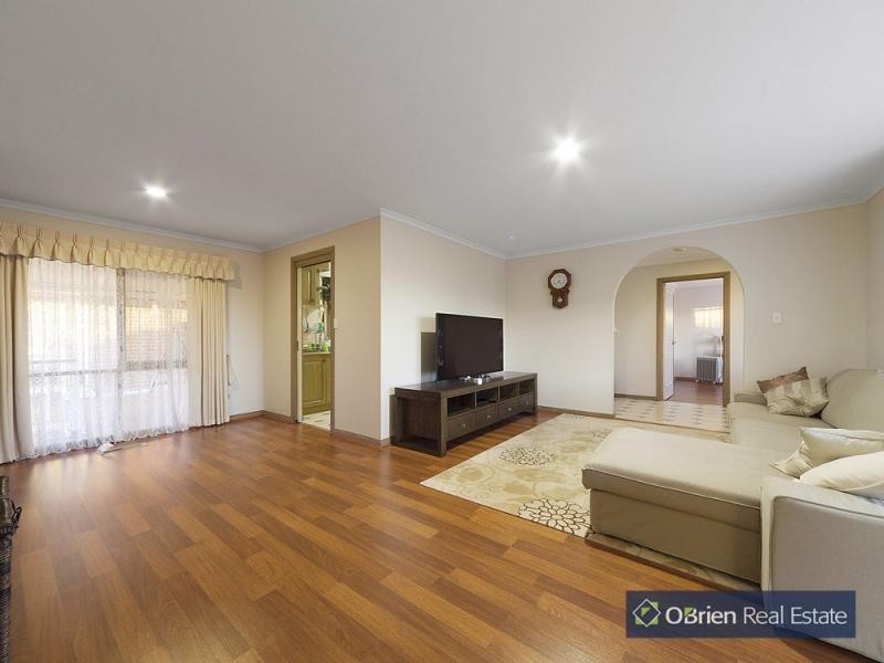 4 Jancol Court, Berwick VIC 3806