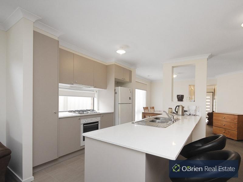 44 Victory Drive, Pakenham VIC 3810