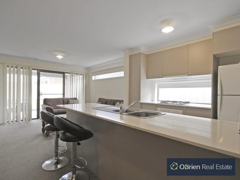 44 Victory Drive, Pakenham VIC 3810