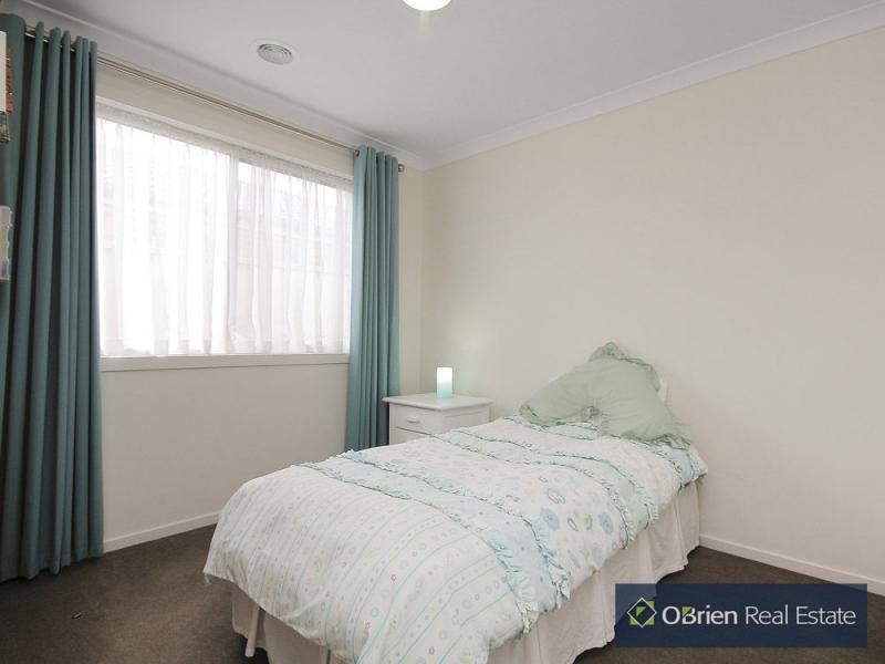 44 Victory Drive, Pakenham VIC 3810