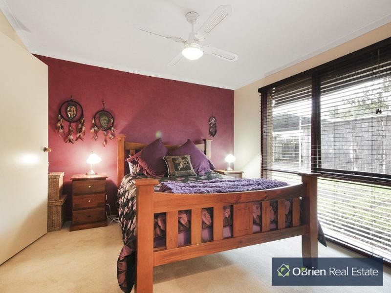 10 Elandra Way, Cranbourne West VIC 3977