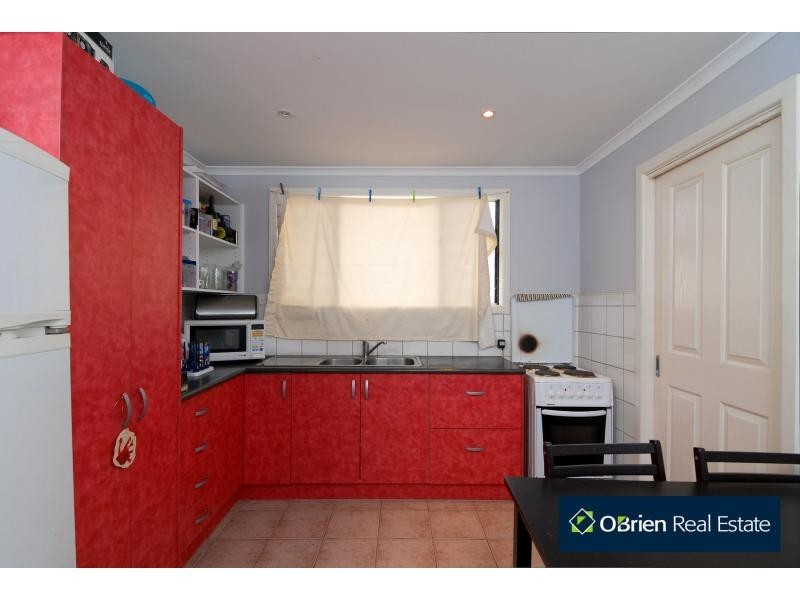 41 Lurline Street, Cranbourne VIC 3977