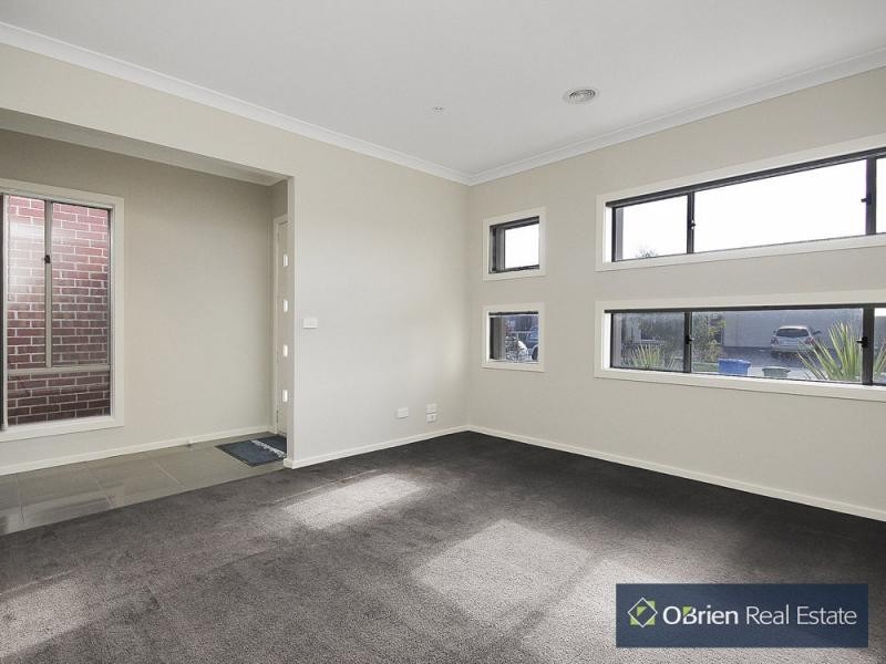 36 Lemon Grove, Cranbourne West VIC 3977