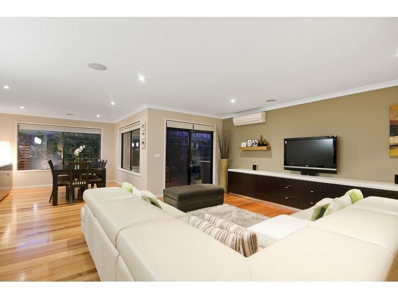 4 Golden Grove Drive, Narre Warren South VIC 3805