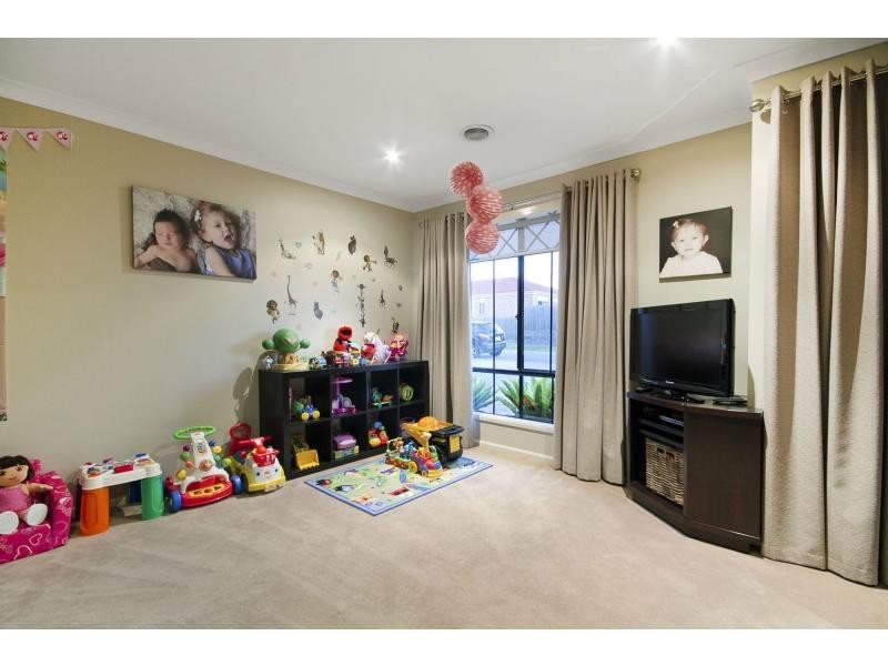 4 Golden Grove Drive, Narre Warren South VIC 3805
