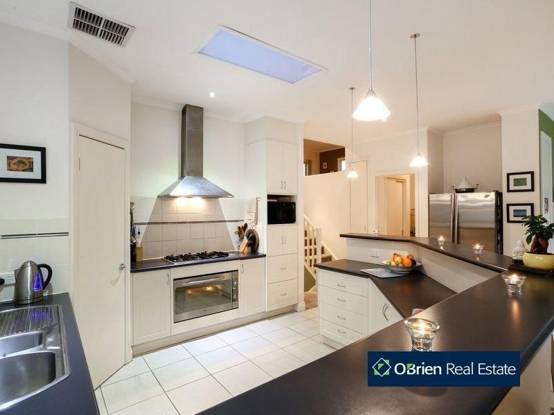 22 Fairholme Boulevard, Berwick VIC 3806