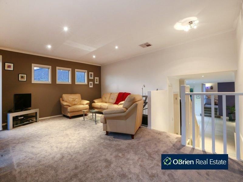 22 Fairholme Boulevard, Berwick VIC 3806