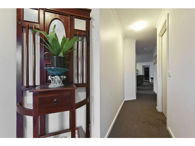 5 Alder Way, Cranbourne VIC 3977