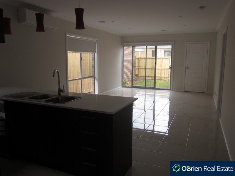 13 Frankland Street, Clyde North VIC 3978