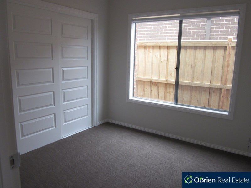 13 Frankland Street, Clyde North VIC 3978