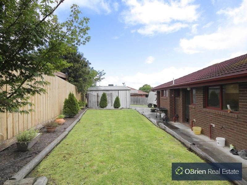 14 Osborn Grove, Pakenham VIC 3810
