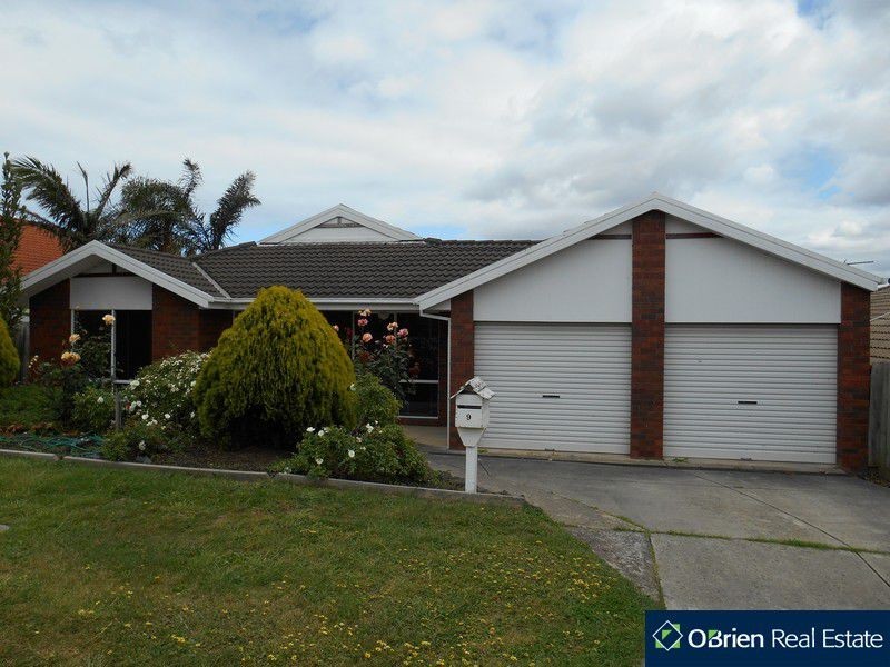 9 Christina Street, Narre Warren VIC 3805