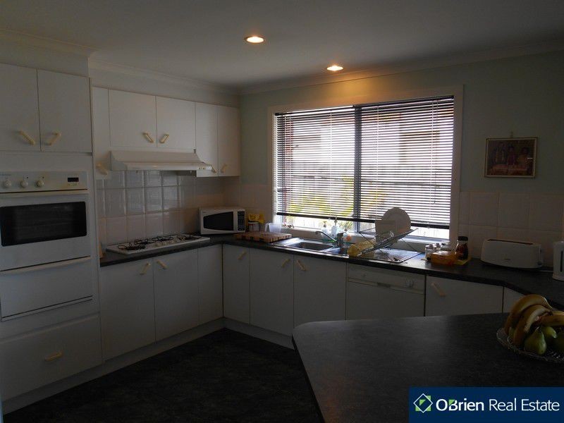 9 Christina Street, Narre Warren VIC 3805