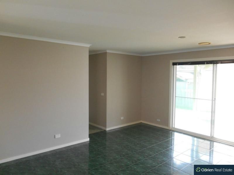 9 Christina Street, Narre Warren VIC 3805