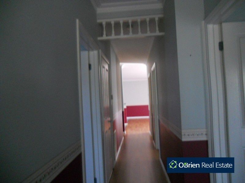 33 Hickory Drive, Narre Warren South VIC 3805