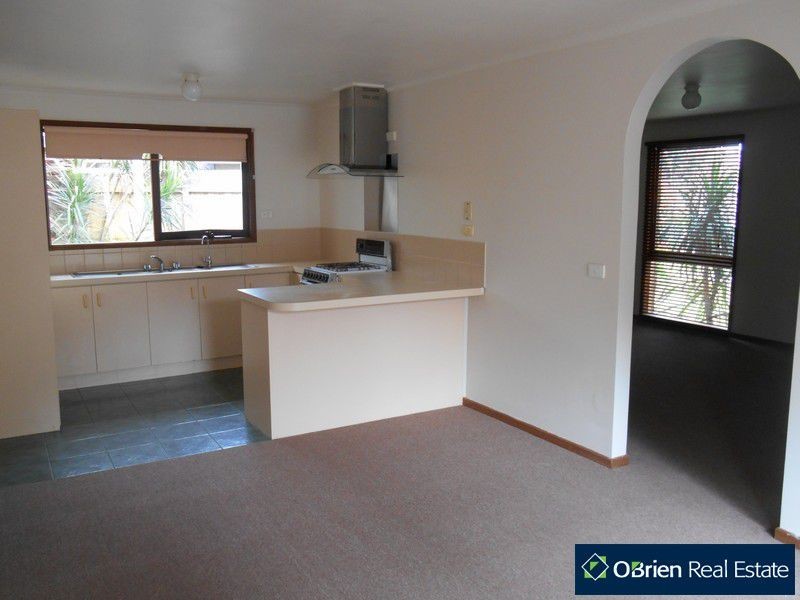 7 Elandra Way, Cranbourne West VIC 3977