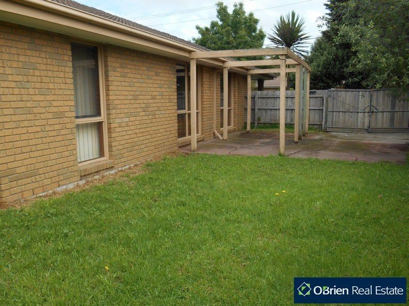 7 Elandra Way, Cranbourne West VIC 3977
