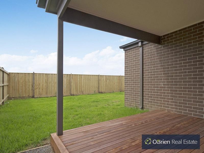 71 Frankland Street, Clyde North VIC 3978
