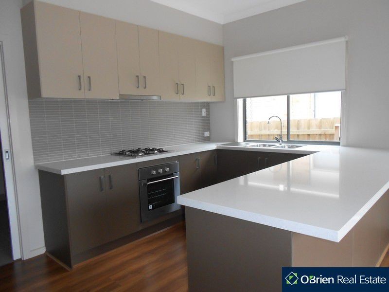 1/109 Golf Links Road, Berwick VIC 3806