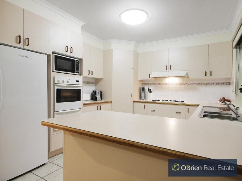 28 Highland Crescent, Narre Warren South VIC 3805