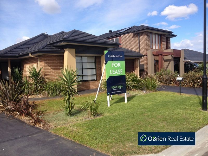 8 Edmund Street, Pakenham VIC 3810