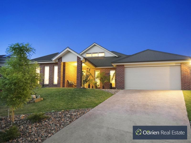 21 Monica Drive, Drouin VIC 3818