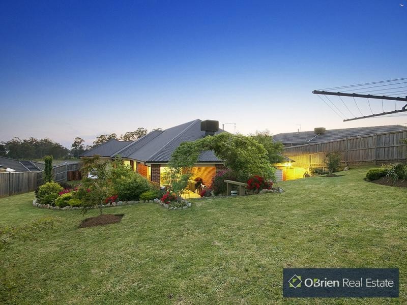 21 Monica Drive, Drouin VIC 3818