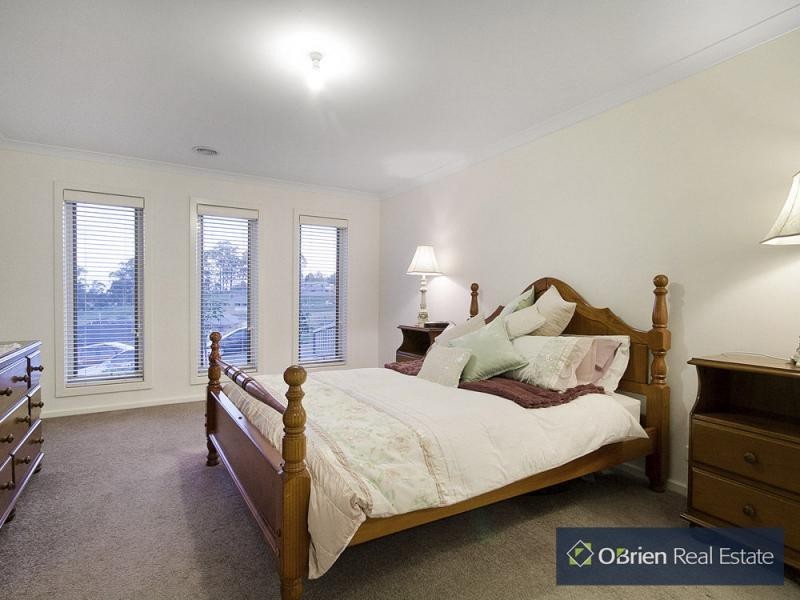21 Monica Drive, Drouin VIC 3818