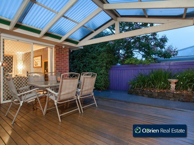 4 Meadow Place, Narre Warren South VIC 3805