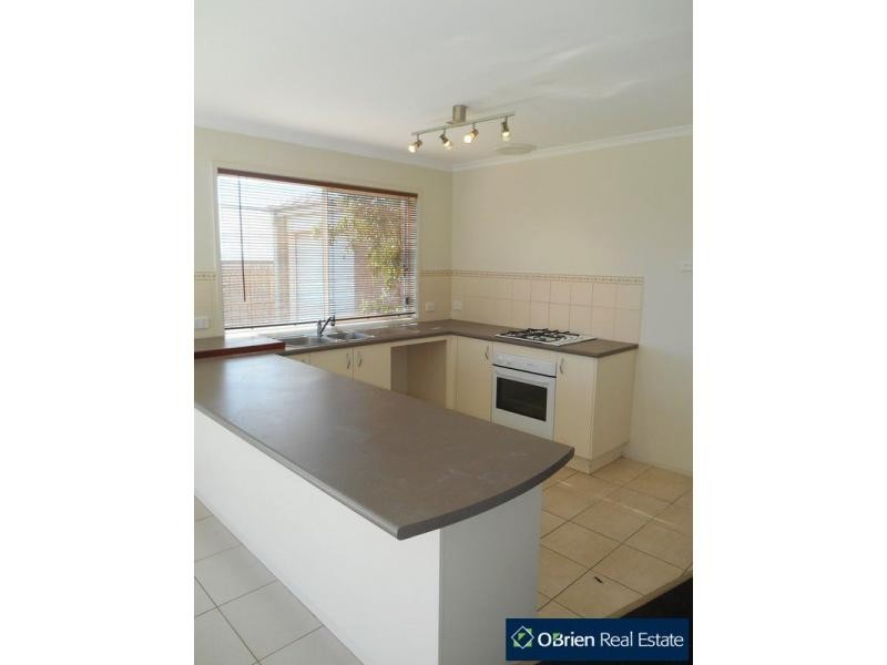 28 McDonald Street, Skye VIC 3977