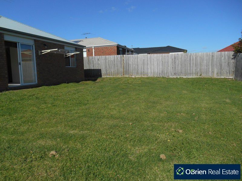 28 McDonald Street, Skye VIC 3977
