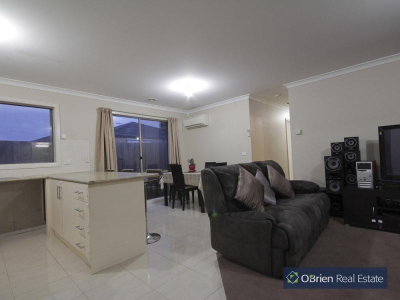 45 Kingdom Drive, Cranbourne VIC 3977