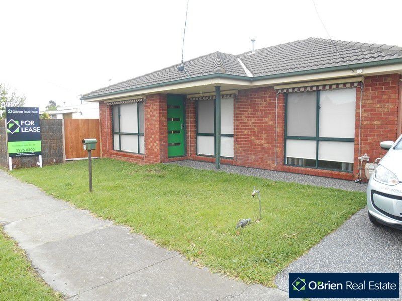 2 Sharpe Street, Cranbourne VIC 3977