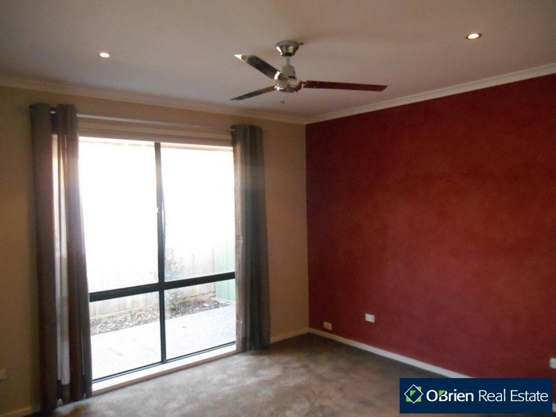 2 Sharpe Street, Cranbourne VIC 3977