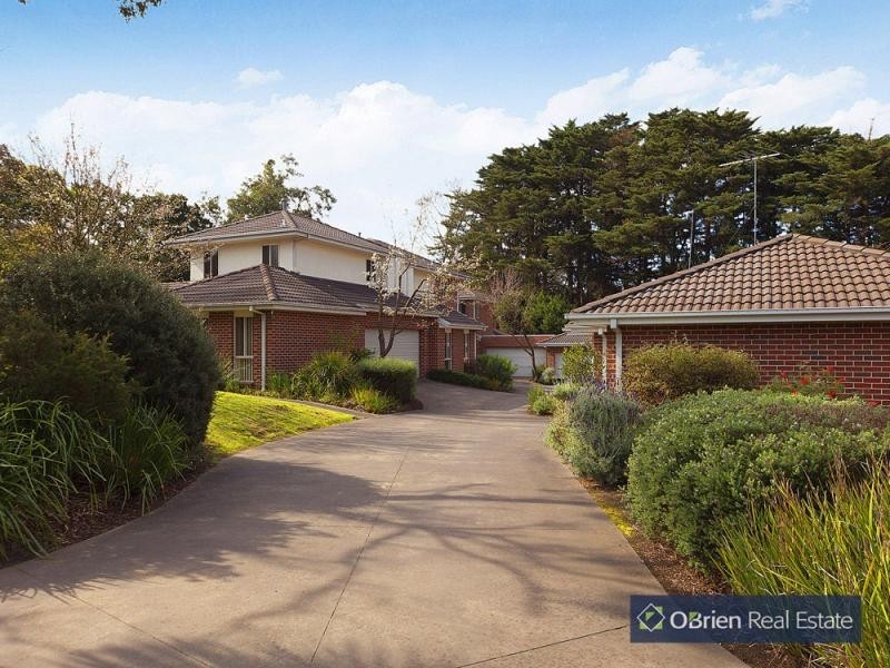 2/12-14 Harkaway Road, Berwick VIC 3806