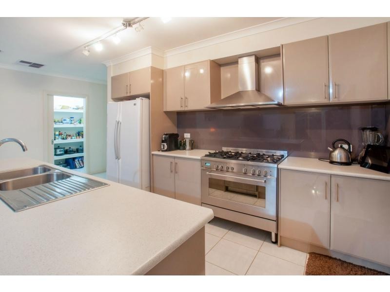 14 Lorne Court, Berwick VIC 3806