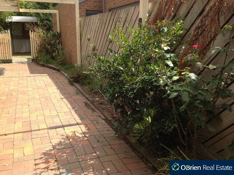 7B Coolabah Grove, Berwick VIC 3806