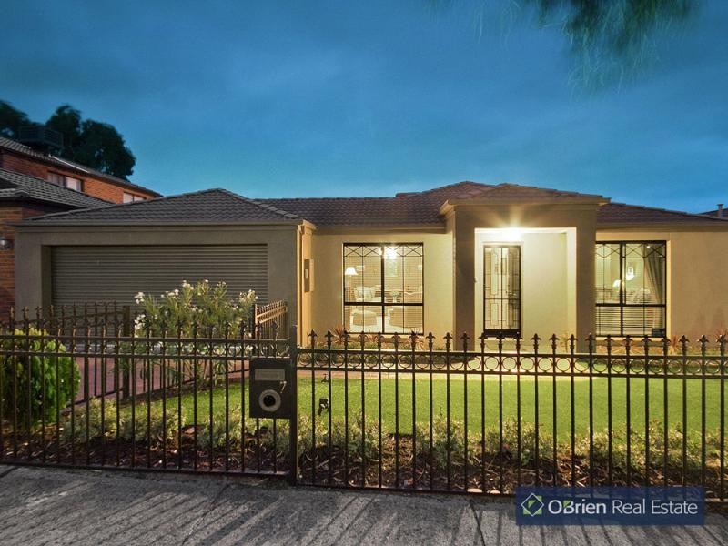 7 Peony Court, Narre Warren South VIC 3805